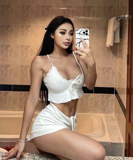 Kellybaby yy actress photo