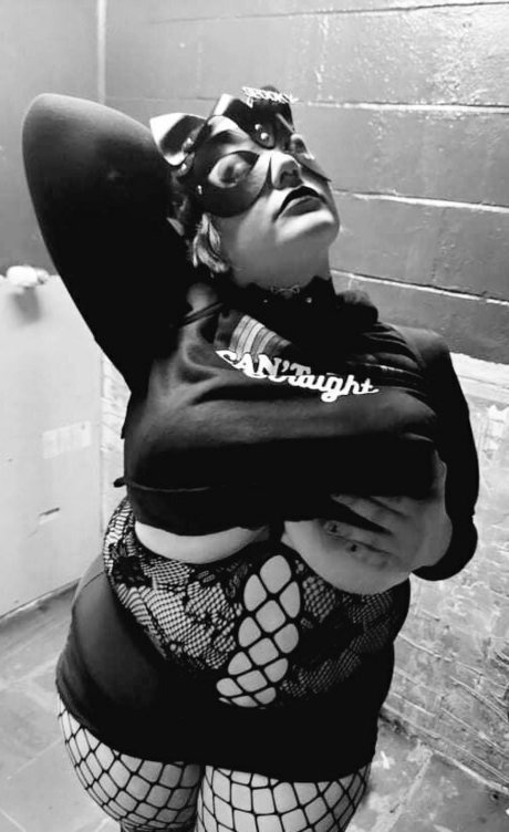 bubbleser0tica hot actress pictures