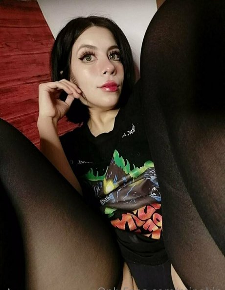 minakin hot model picture