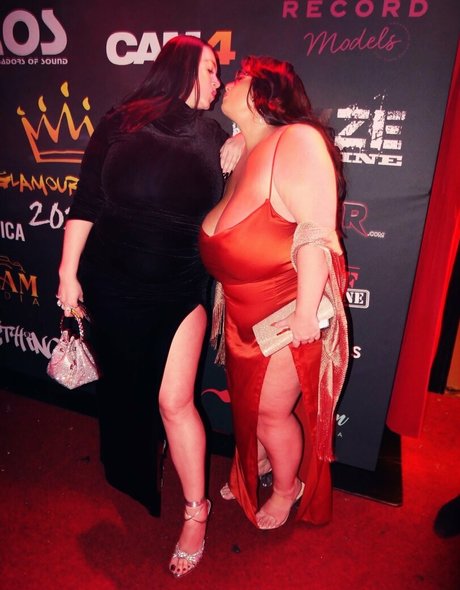 Busty Klara model beautiful picture