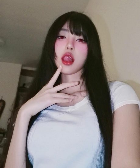 Daturakisses nude pornstar image