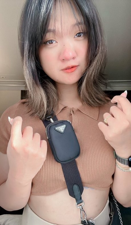 Yousoromi pornographic star galleries