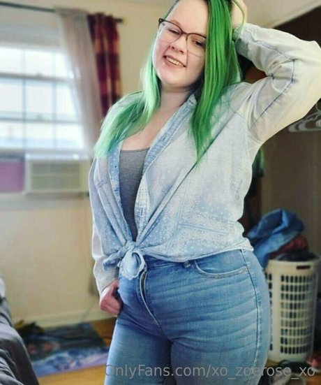 xo zoerose xo nude actress img