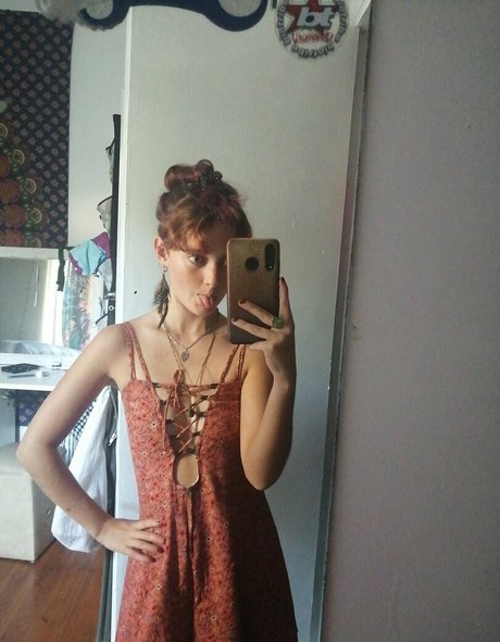 funsizedellyuwu best actress pictures