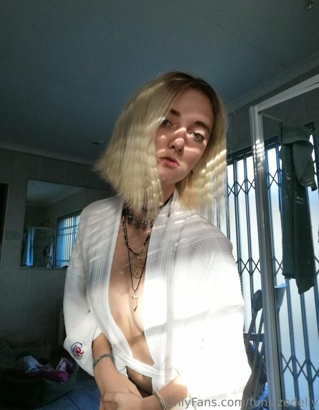 funsizedellyuwu beautiful actress pictures