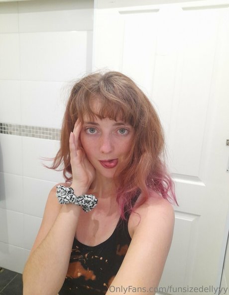 funsizedellyuwu free model pictures