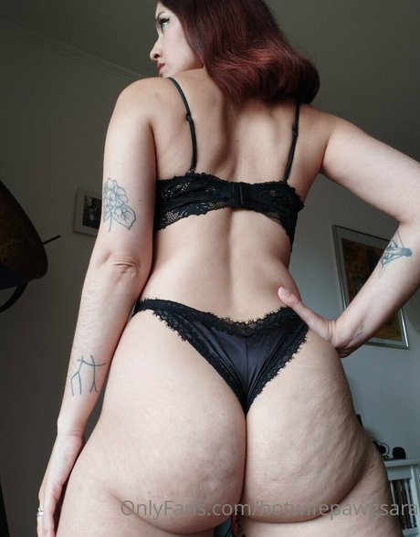 saragotcheeks erotic actress image