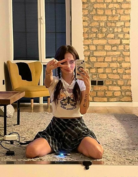 Amy Rose erotic star pictures