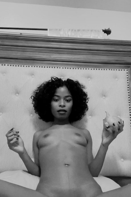 complexricki adult star image