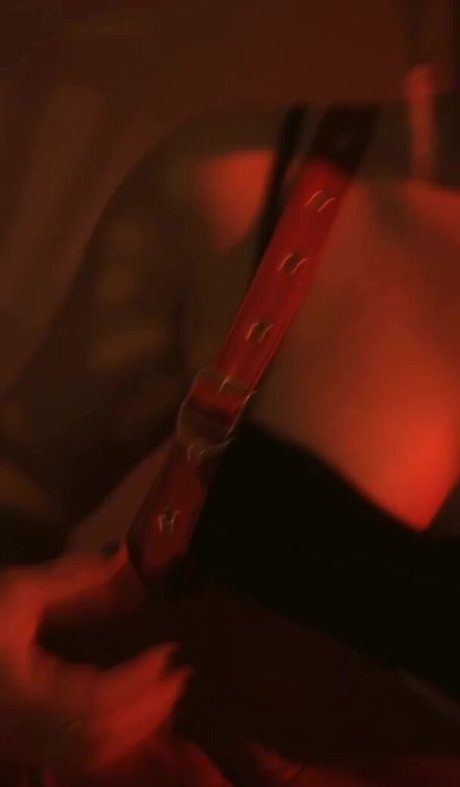 Cassadee Pope naked pornstar img