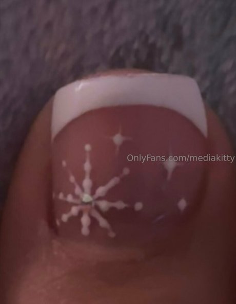 mediakitty high quality model photos