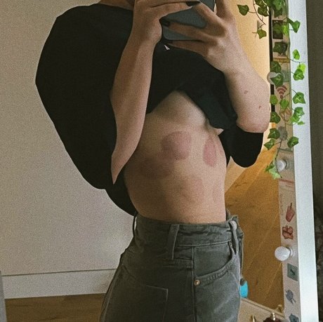 lyna com pornstar naked archive