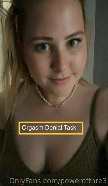 powerofthre3 hot model img