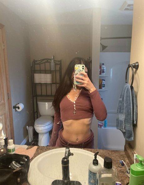 snow love best model images