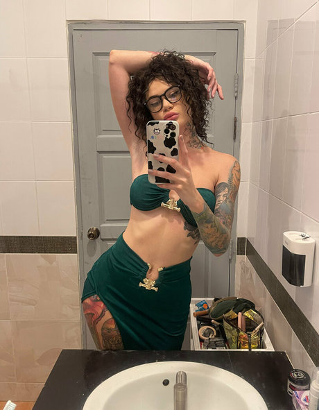 iamvirtuallady naked pornstar image