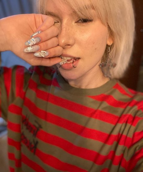 Luh Setra hot star img