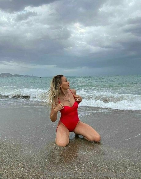 sweet sandra high quality actress photo