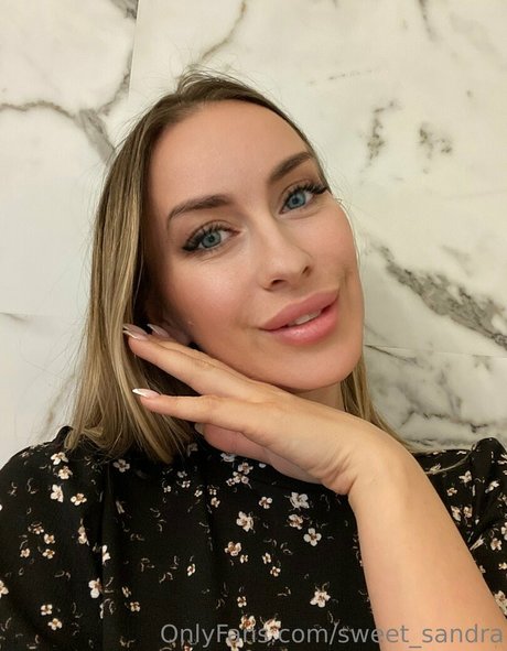 sweet sandra exclusive star img