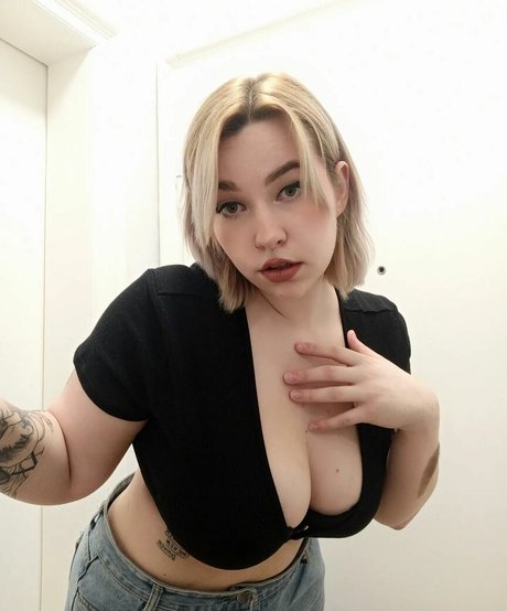 hiitsivyyy exclusive pornstar images