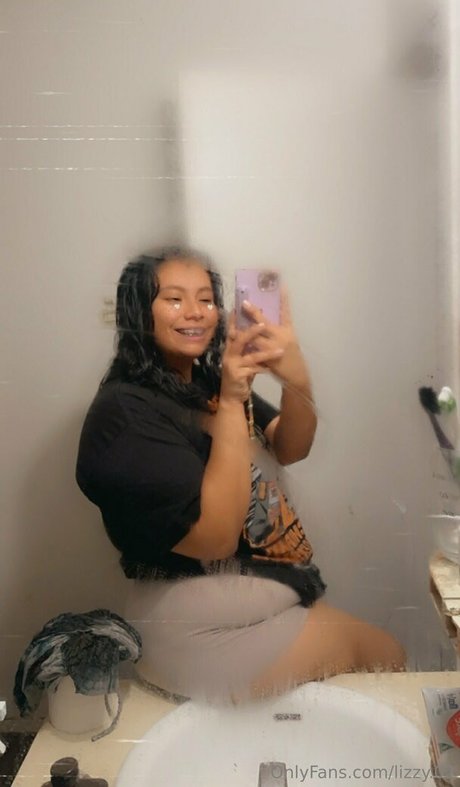 lizzy 02 pretty model gallery