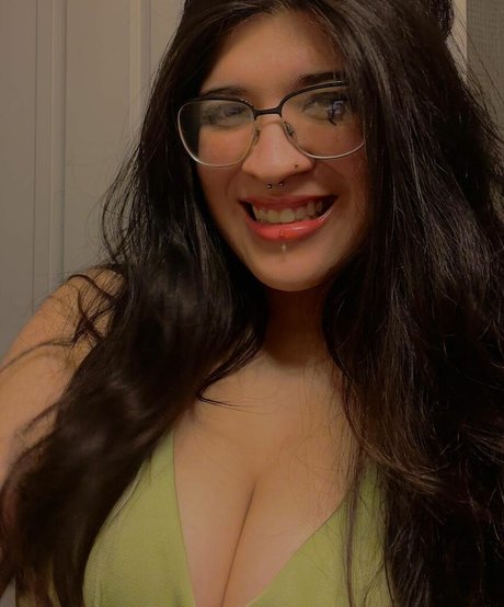 IiIjiggles model exclusive photo