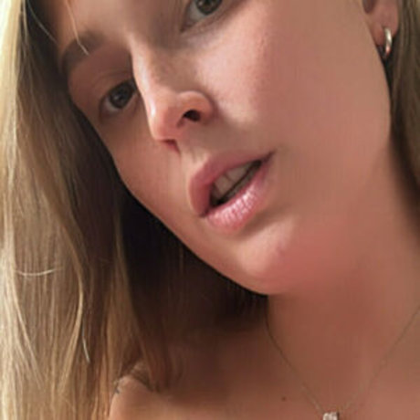 iamkirax model exclusive pics