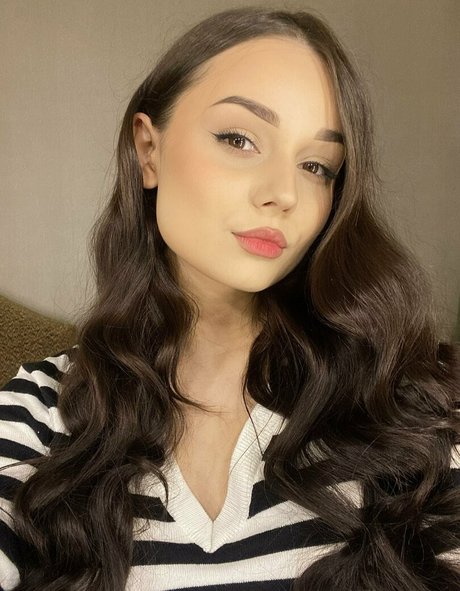 valerie s tar pornstar sexy img