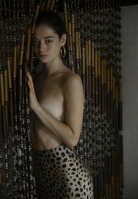 Adda Zmora nude actress img