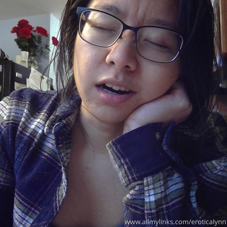 eroticalynn model sexy gallery