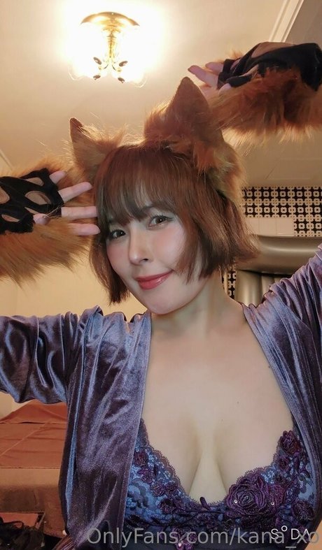 kanaaxo model erotic photo