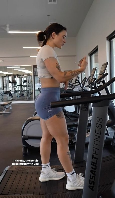 Kelly Matthews pornstar free pic