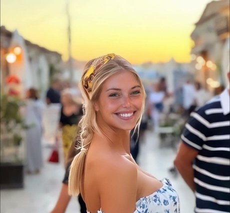 Rachel Dixon pornographic model pic