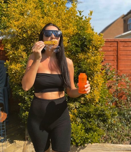 Chloe Reynolds pornstar adult picture