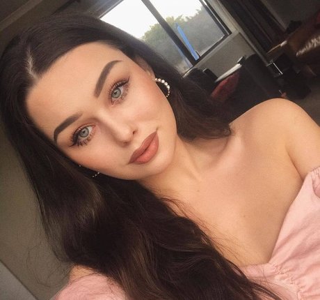 proudegirl model sex photos