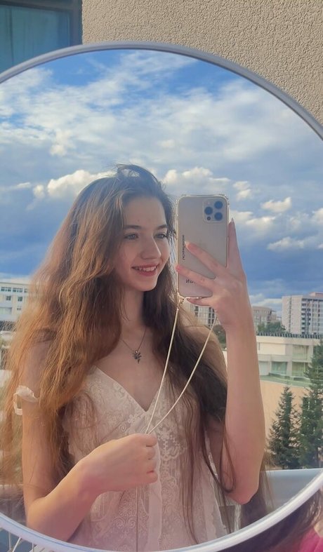 Dana Taranova art model pictures