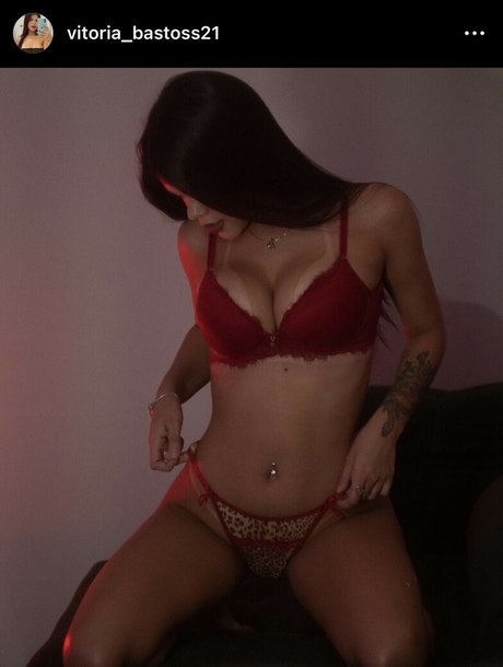 Vitoria Bastos best model img