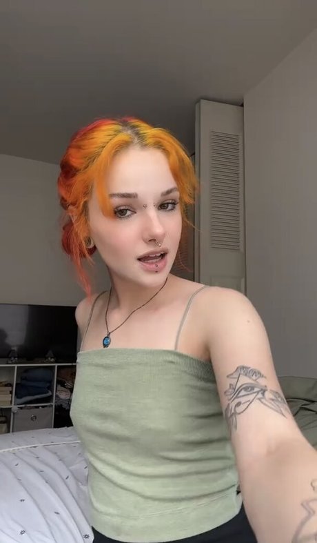 Pissflavoredlemonade star nudes archive