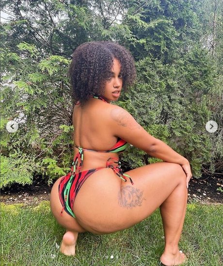 LightSkin star porn photos