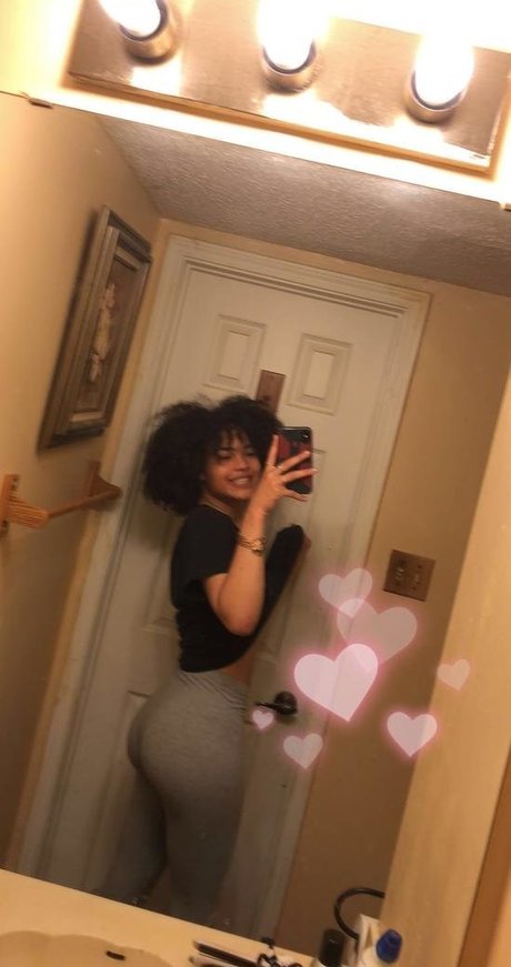 LightSkin pornstar xxx image