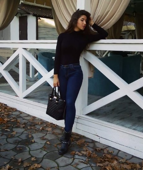 Valeriia Simavonian pornstar art photo