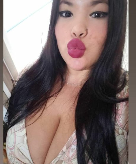 Naty Mari pornstar naked photo