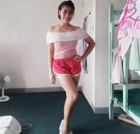 BustyCia high quality actress img