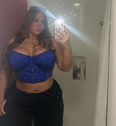 ellierobsxx star exclusive photos