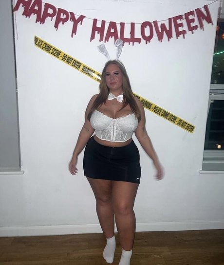 ellierobsxx sexy actress picture