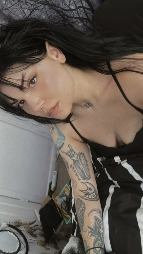 horrorwh0re star adult pics