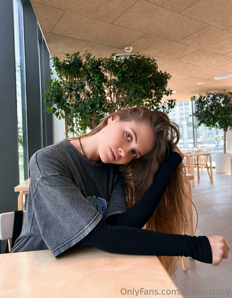 Melon Stacy art actress img