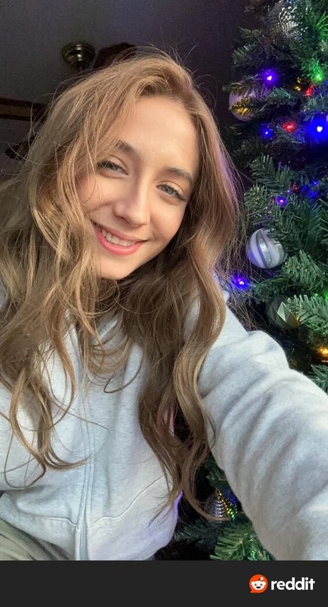 YellowMinimum6204 star nude archive