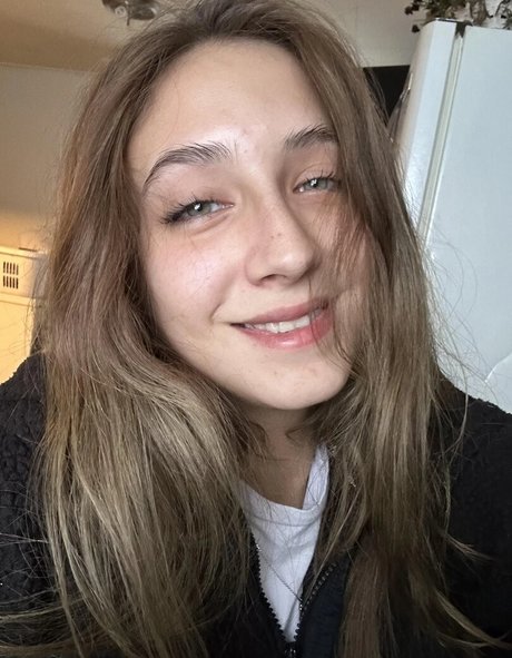 YellowMinimum6204 star erotic images