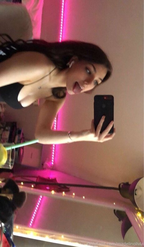 Madelinolivia model perfect pictures