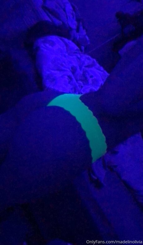 Madelinolivia model nudes photo